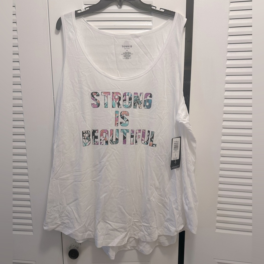 NWT Torrid active shirt size 4